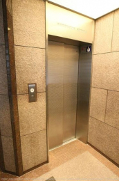 　もちろんエレベーターもあります。
