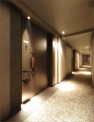 　ホテルライクなカーペット敷の内廊下仕様。高品質な設備を完備したハイグレードレジデンスです。