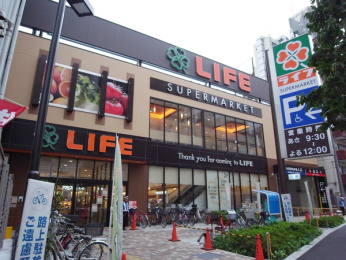 　ライフ若松　河田駅前店　徒歩14分の立地にあるスーパーです。