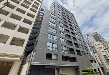 　JR山手線内側・標高約28mの高台に位置する14階建のマンション「シティハウス市谷薬王寺」