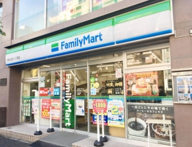 その他　ファミリーマート　文京小石川一丁目店　徒歩6分です。