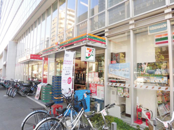 　「新宿区立　西早稲田中学校」学区域　徒歩11分の立地です。
