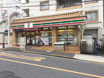 その他　セブンイレブン新宿喜久井町店　徒歩2分です。