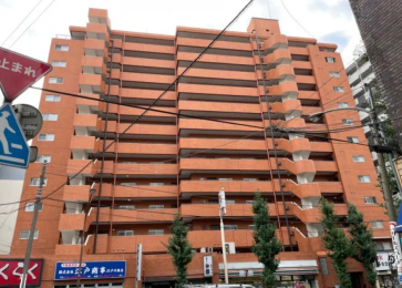 ���n�O�ώʐ^�@���R�Ɠs��̌b�݂Ɉ�܂ꂽ�A���X�����K�ɍʂ郍�P�[�V�����̐V�ϐk��}���V�����I