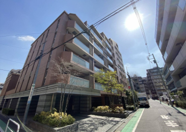 ���n�O�ώʐ^�@���j�ƌ���̖��͂����݂���X�u�_�y��v�G���A�̃}���V�����ł��B