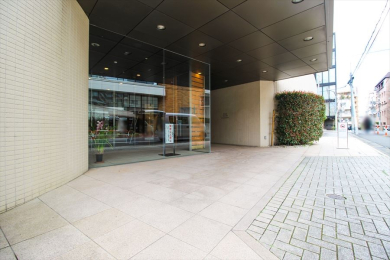 �@�G���g�����X�͎Ԋ񂹂ł��܂��B